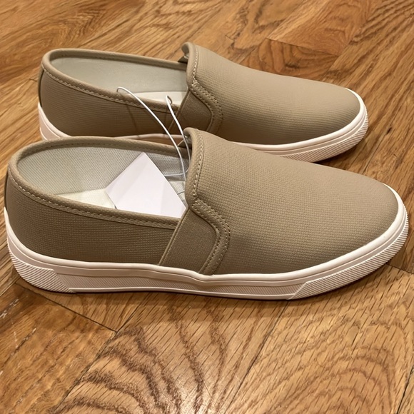 Kensie Stephanie Tan Shoes New in Box Casual White Support Neutral Versatile - Picture 6 of 7